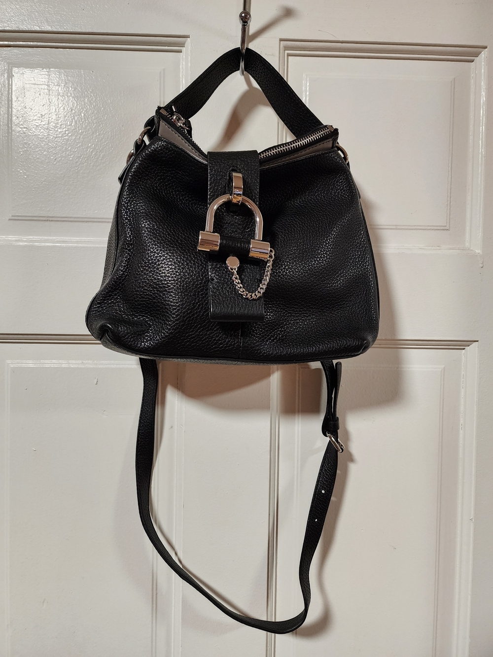 Vince Camuto Black Leather Crossbody Bag, Elegant Designer Handbag - Picture 4 of 11